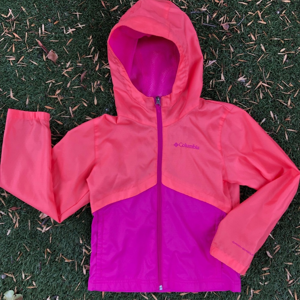 Kids’ outdoors jacket
